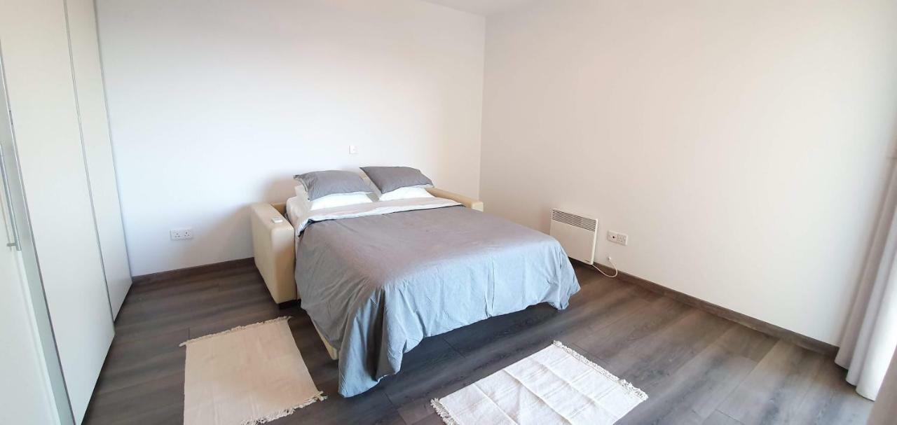 Pegasus Beach Front Apartment Limassol Luaran gambar