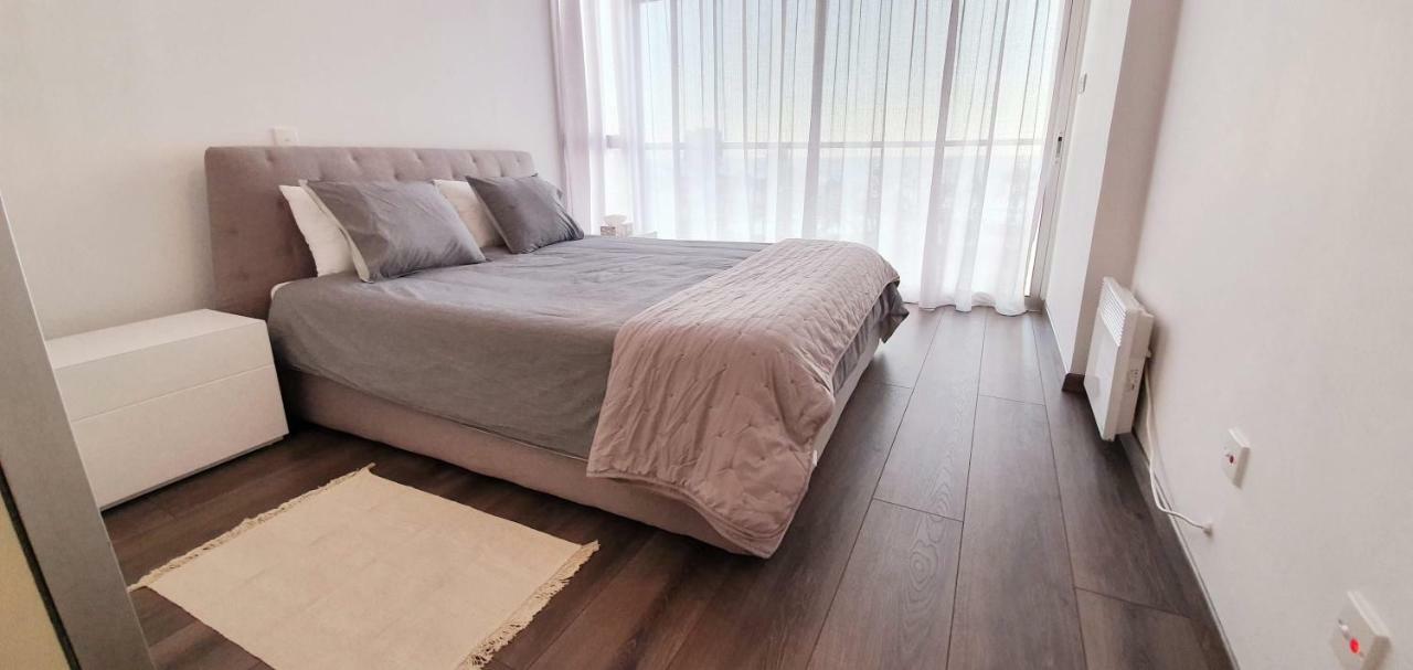 Pegasus Beach Front Apartment Limassol Luaran gambar